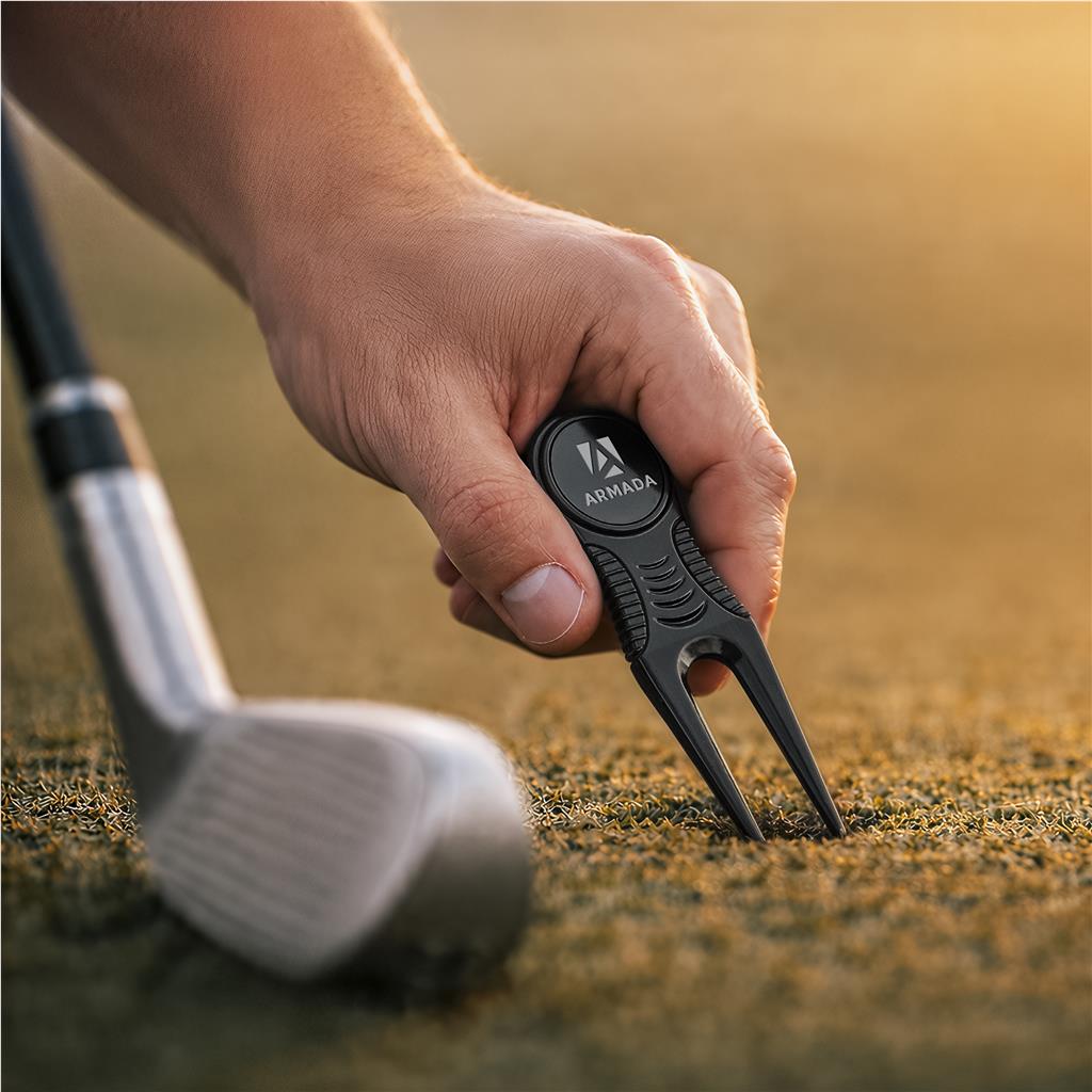 Alex Varga Baltusrol Divot Tool